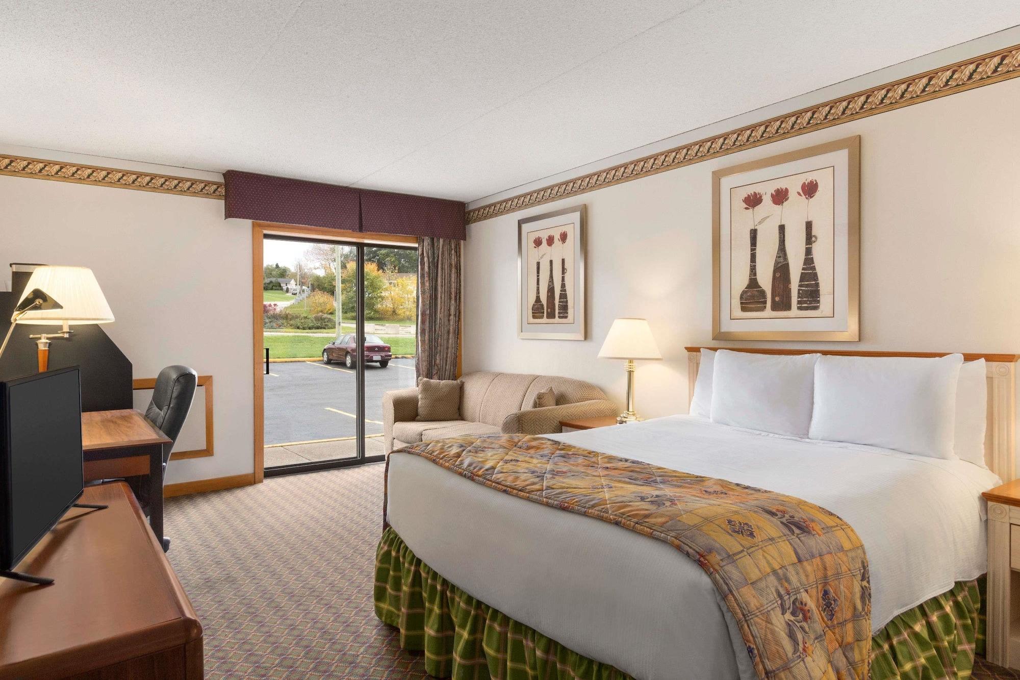 Travelodge By Wyndham Owen Sound On Екстериор снимка